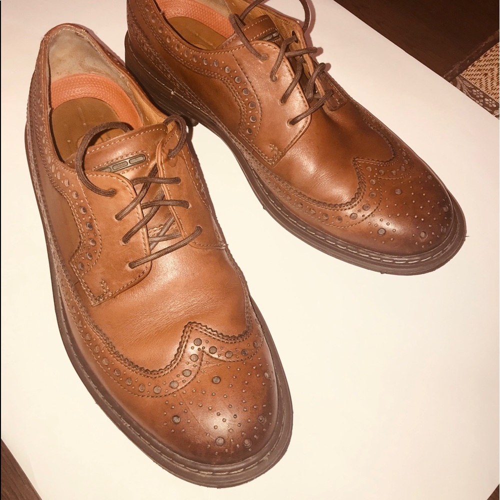 Clark’s wingtip oxfords